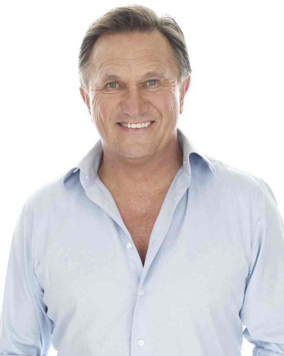 Frankie J Holden