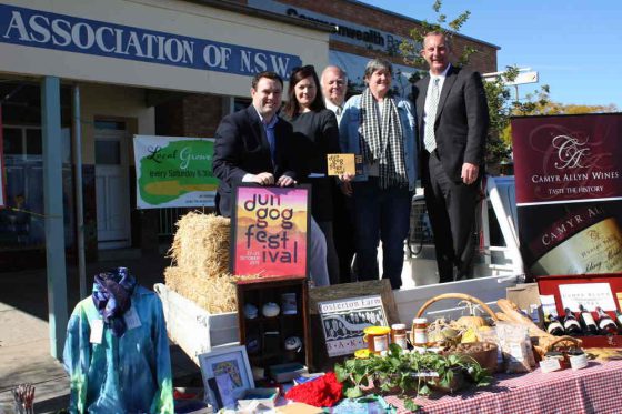 Stuart Ayers, MP Veronica Bolzon, Mayor Harold Johnston, Tracy Norman, Michael Johsen