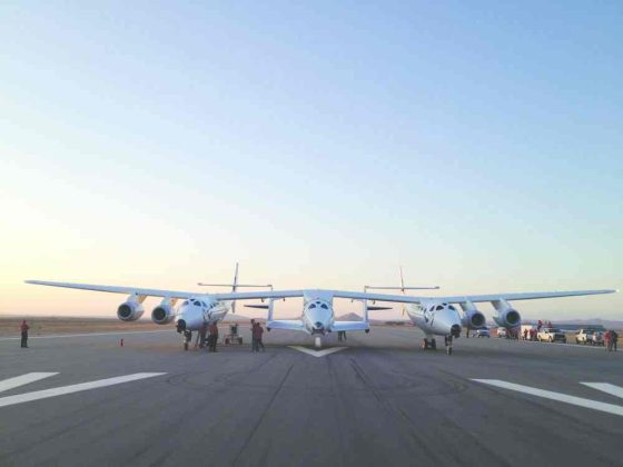 WhiteKnightTwo & the first SpaceShipTwo on runway.
